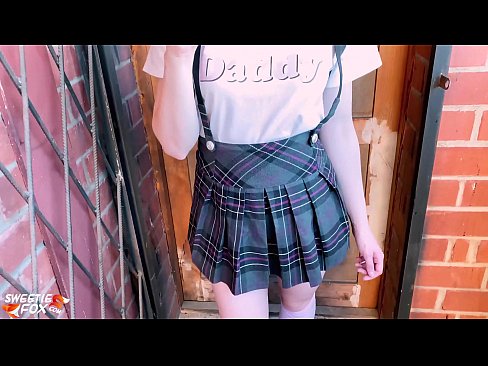 ❤️ 여학생은 그녀의 거시기를 깊이 빨고 수업 ​​대신 성교합니다. ❌ 슈퍼 포르노 우리 ☑